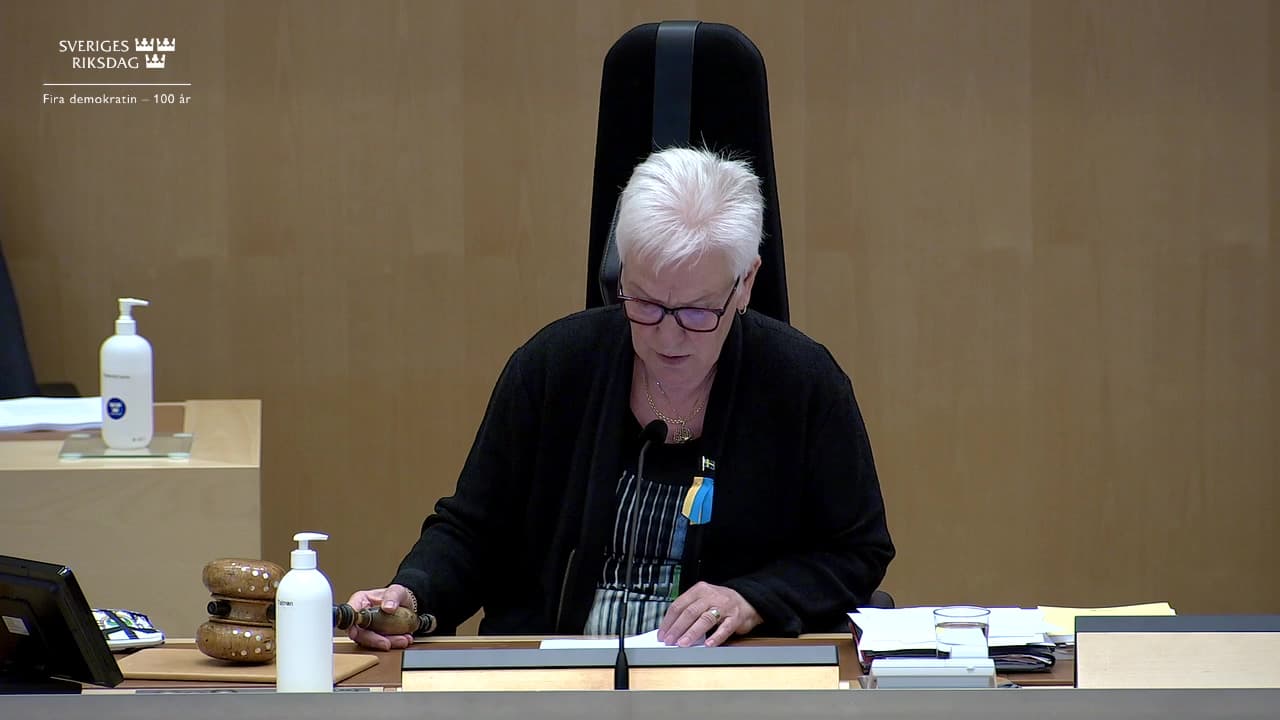 Stillbild från Beslut, Beslut