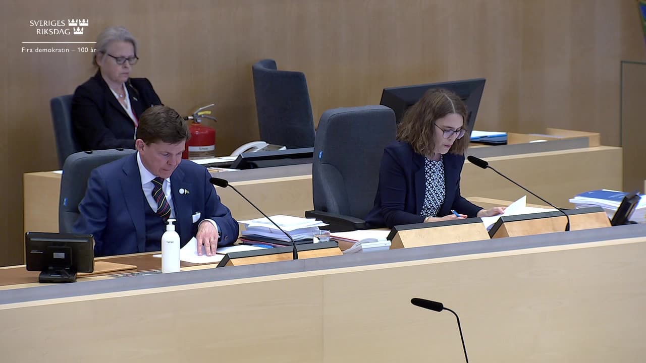 Stillbild från Beslut, Beslut
