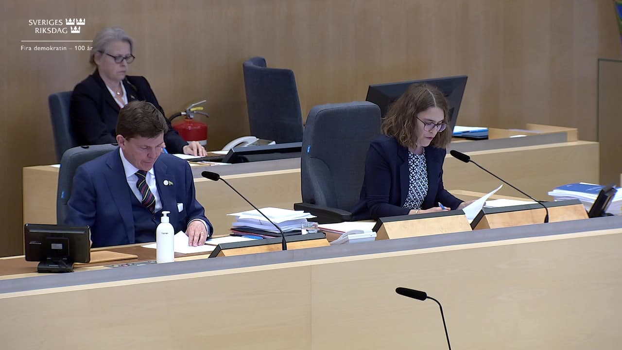 Stillbild från Beslut, Beslut