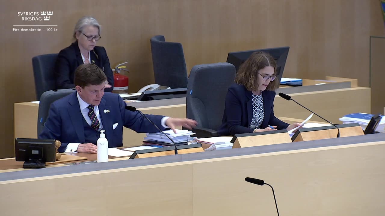 Stillbild från Beslut, Beslut