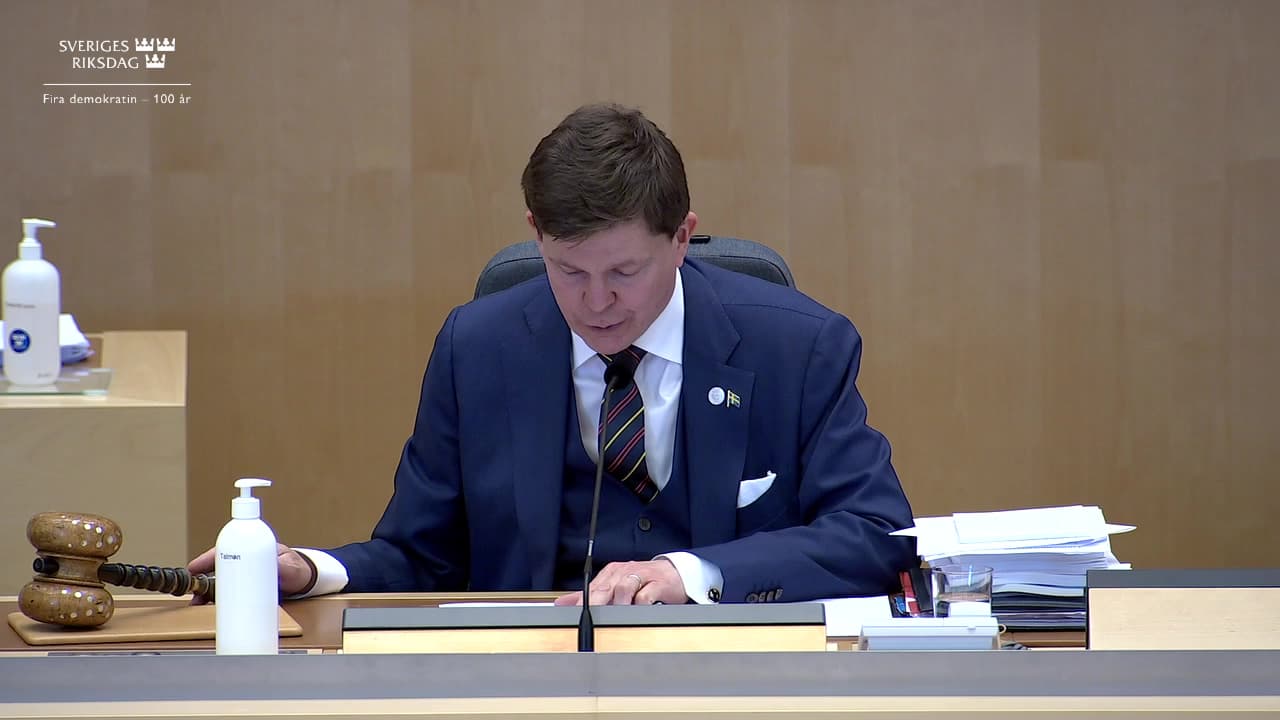 Stillbild från Beslut, Beslut