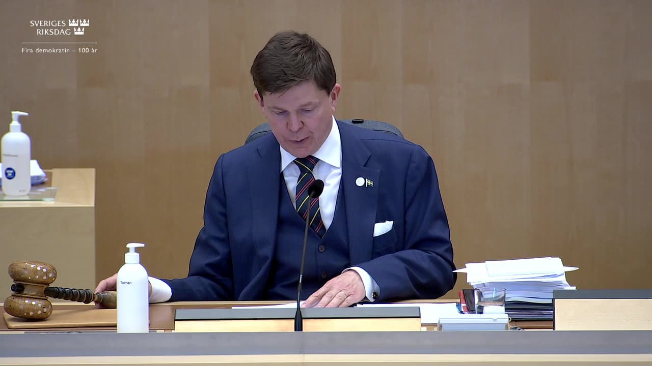 Stillbild från Beslut, Beslut
