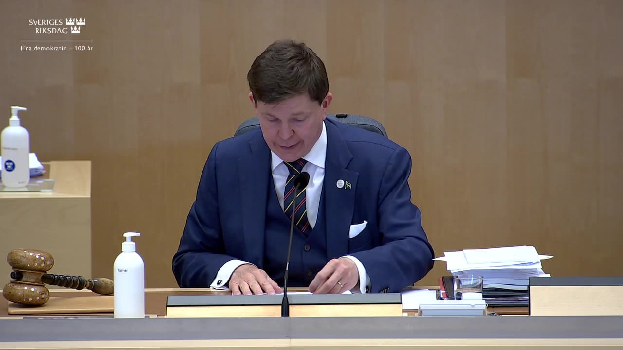 Stillbild från Beslut, Beslut