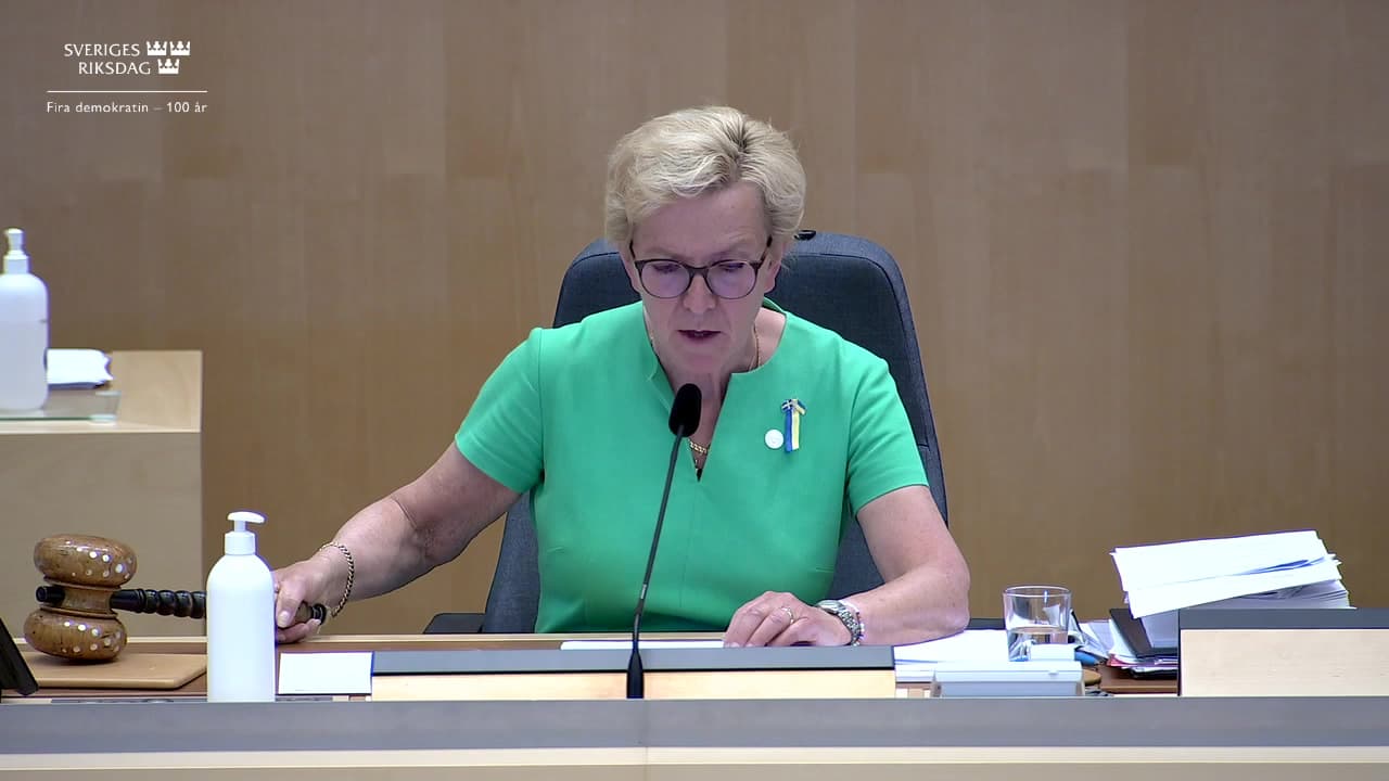 Stillbild från Beslut, Beslut