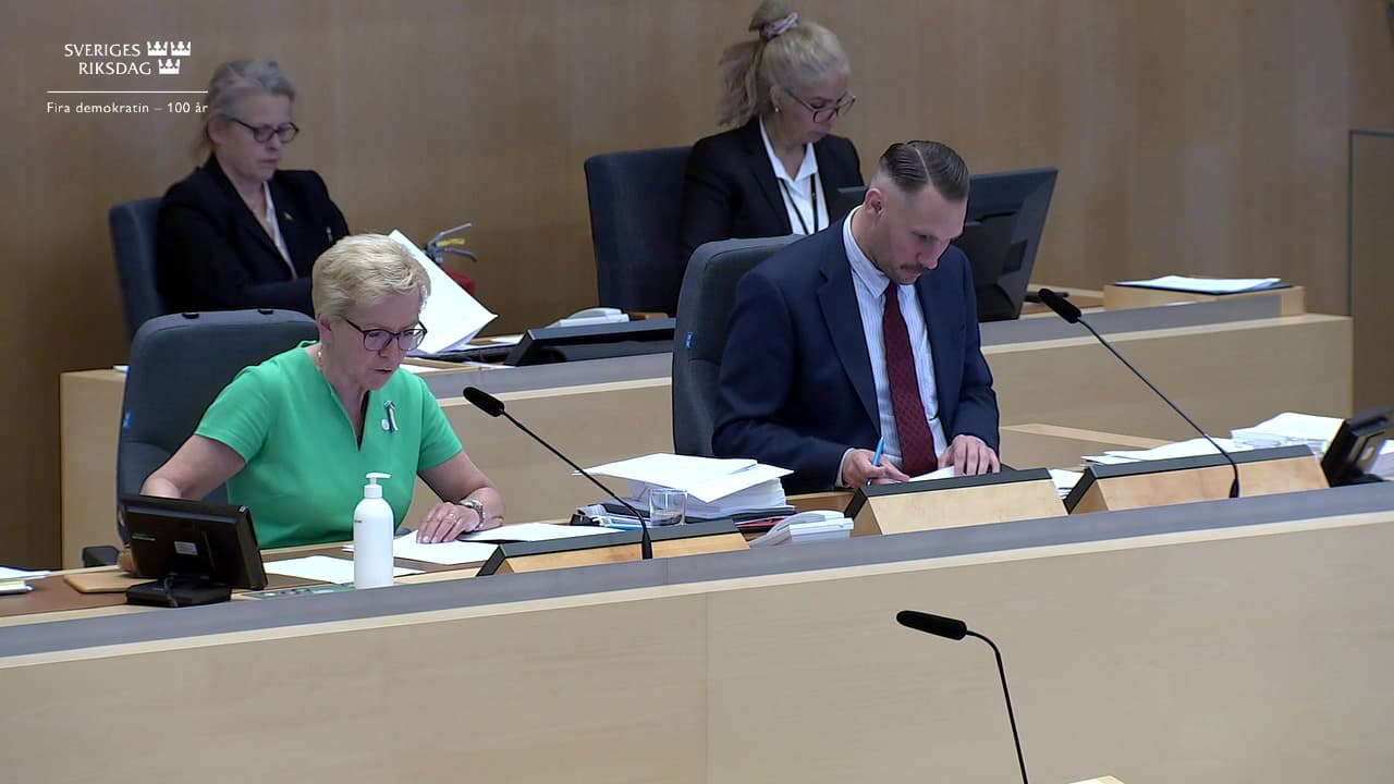 Stillbild från Beslut, Beslut