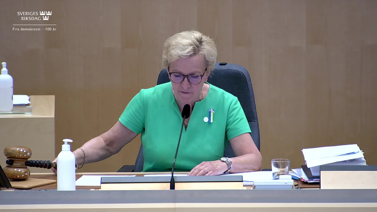 Stillbild från Beslut, Beslut