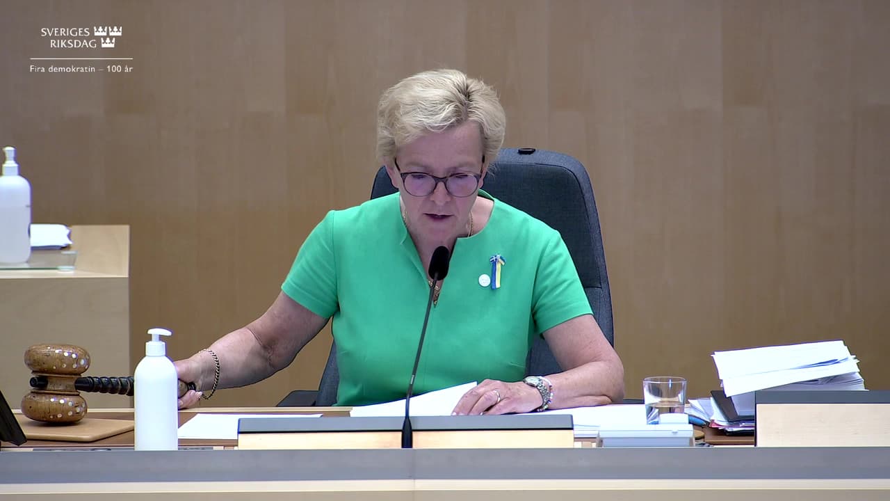 Stillbild från Beslut, Beslut