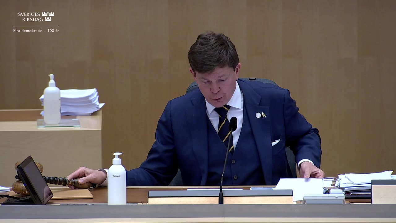 Stillbild från Beslut, Beslut