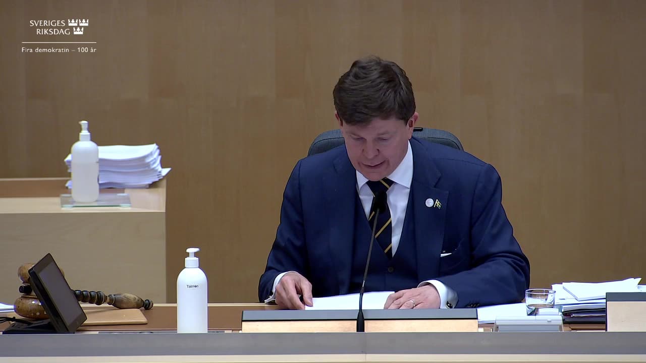 Stillbild från Beslut, Beslut