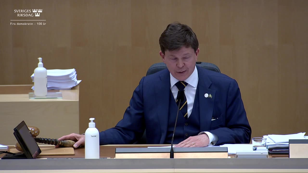 Stillbild från Beslut, Beslut