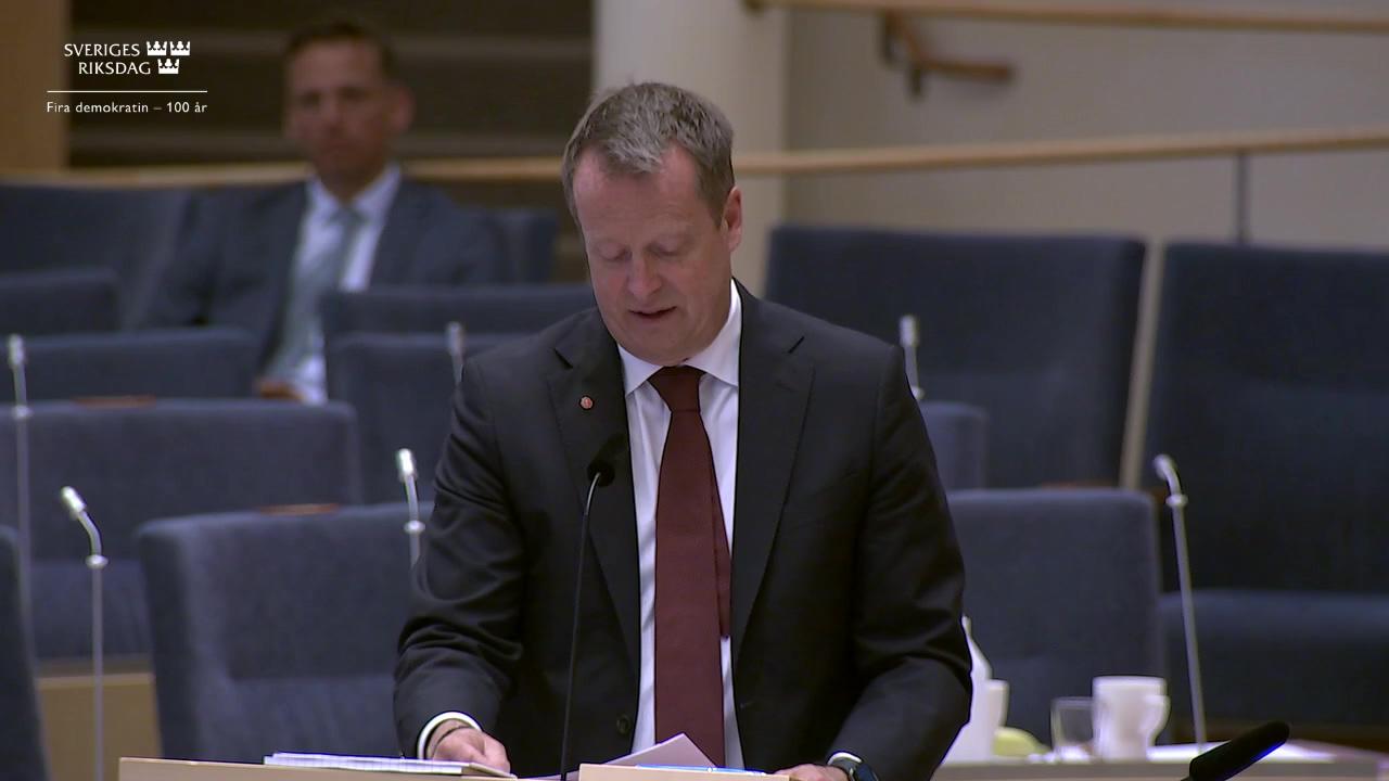 Stillbild från Interpellationsdebatt, Insatser för återvandring