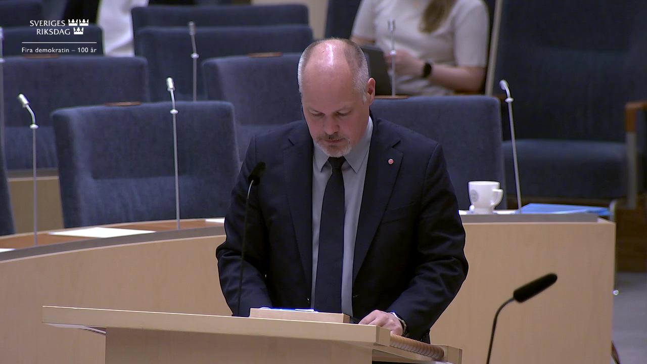 Stillbild från Interpellationsdebatt, Kravaller i svenska städer
