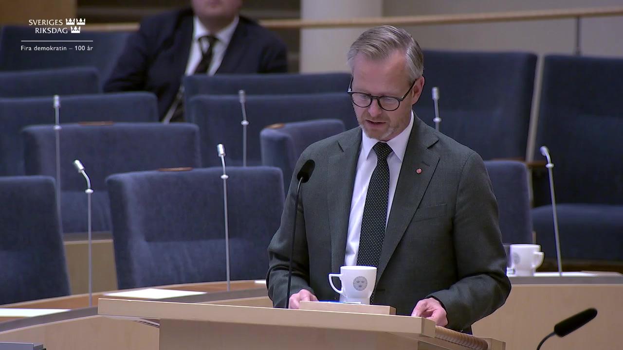 Stillbild från Interpellationsdebatt, Avskaffande av internmomsen