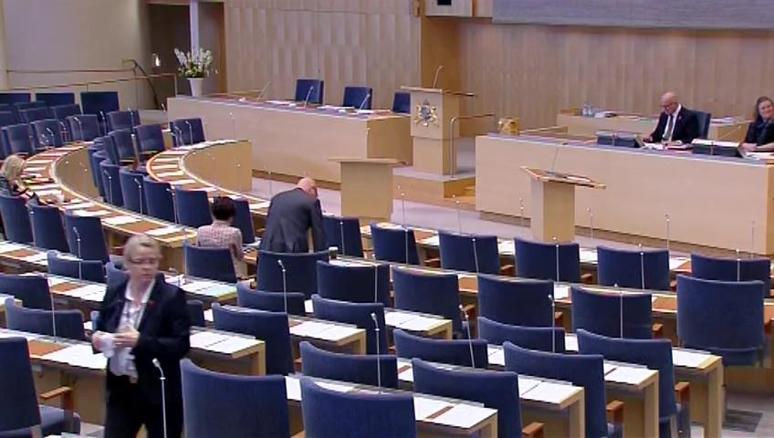 Stillbild från Debatt om förslag, Införande av vissa internationella standarder i penningtvättslagen