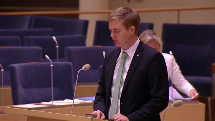 Stillbild från Interpellationsdebatt, Få förskolechefer i rektorsprogrammet