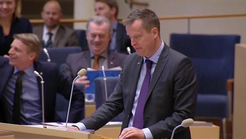 Stillbild från Interpellationsdebatt, Ändring i offentlighets- och sekretesslagens och polisdatalagens bestämmelser