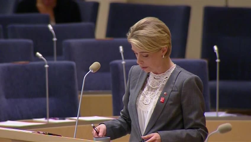 Stillbild från Interpellationsdebatt, En sjukersättning som stöder arbetslinjen