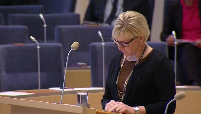 Stillbild från Interpellationsdebatt, Svenska pansarbandvagnar till Irak