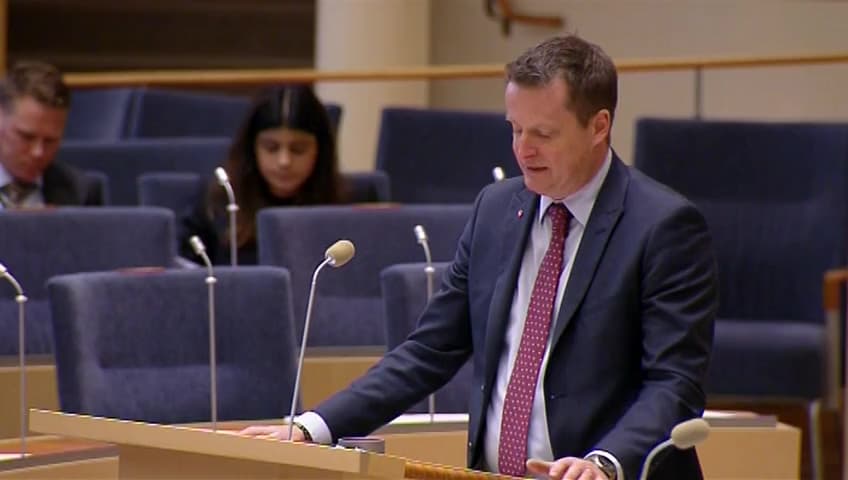 Stillbild från Interpellationsdebatt, Onyktra och körkortslösa chaufförer