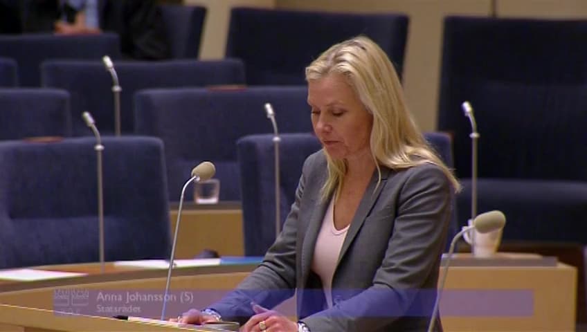 Stillbild från Interpellationsdebatt, Regler kring gränsöverskridande skoterkörning