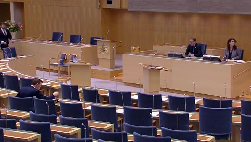 Stillbild från Interpellationsdebatt, Gårdsförsäljning