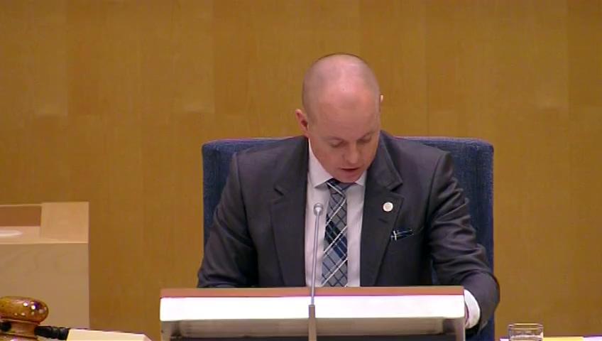 Stillbild från Debatt om förslag, Ändringar i reglerna om när ett investeringssparkonto upphör