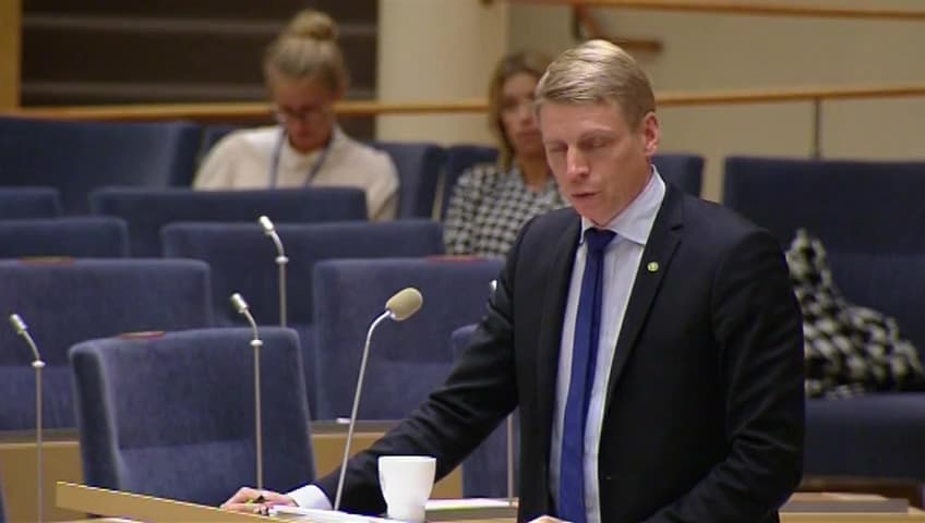 Stillbild från Interpellationsdebatt, Sms-lån