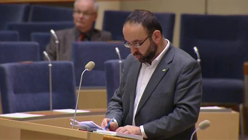 Stillbild från Interpellationsdebatt, Ombildning av hyresrätter