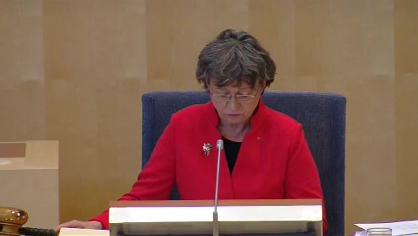 Stillbild från Debatt om förslag, Uppskov till 2014/15 års riksmöte med behandlingen av vissa ärenden