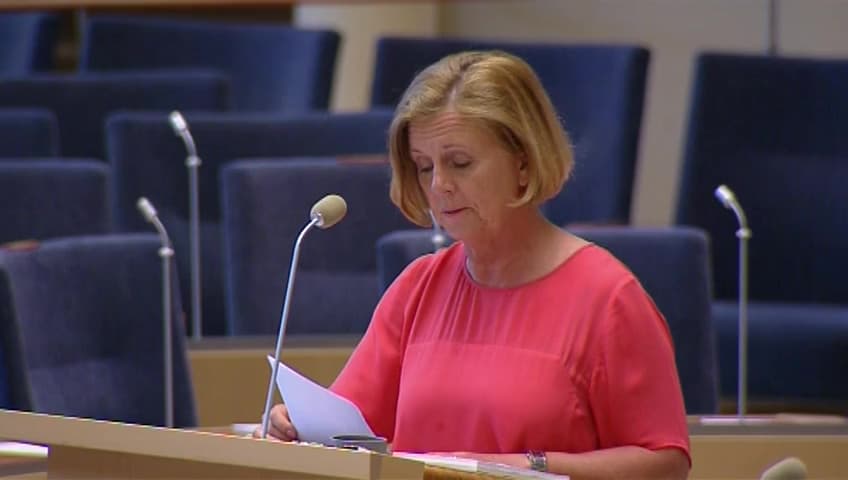 Stillbild från Interpellationsdebatt, Övergång mellan system inom vuxenutbildning