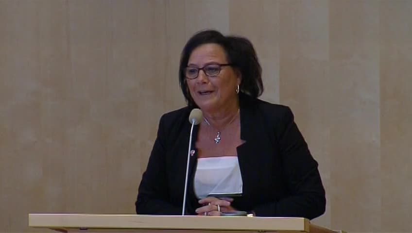 Stillbild från Debatt om förslag, Straffansvar för folkmord, brott mot mänskligheten och krigsförbrytelser