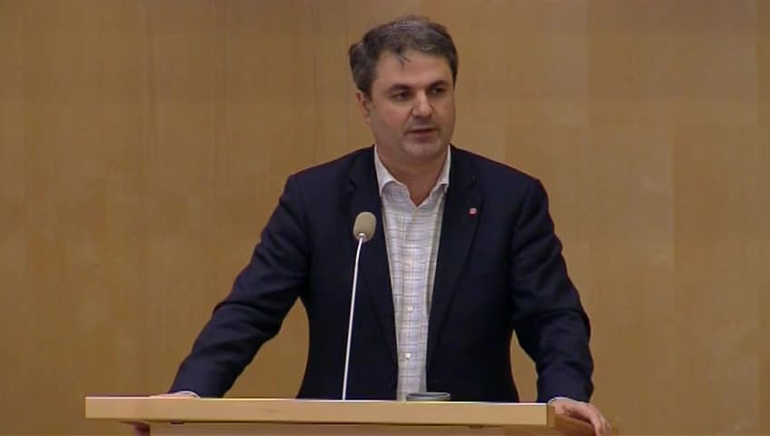 Stillbild från Debatt om förslag, Grundskolan