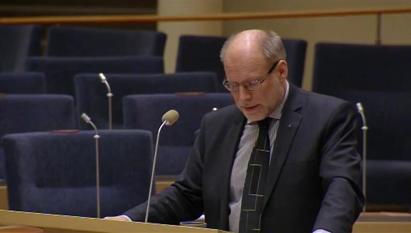 Stillbild från Interpellationsdebatt, Begravningsplatser