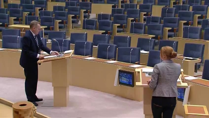 Stillbild från Interpellationsdebatt, Minskat sjuklöneansvar