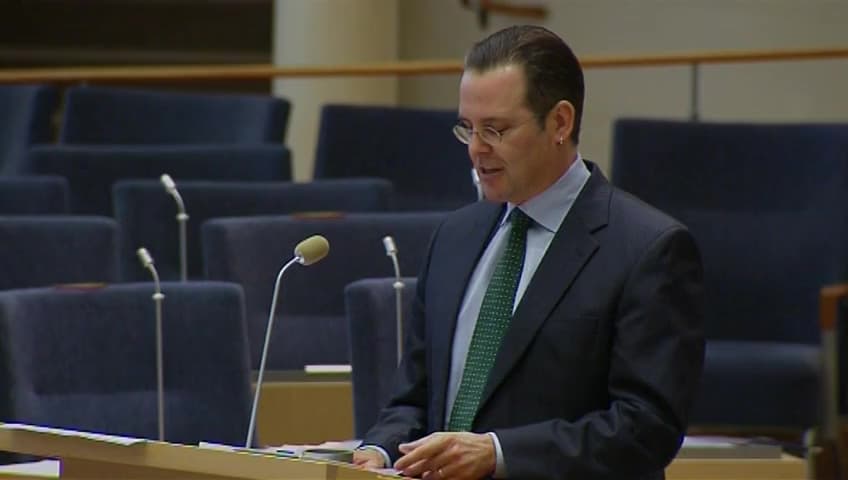 Stillbild från Interpellationsdebatt, Åtgärder mot dubbdäck