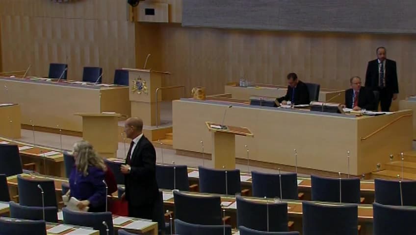 Stillbild från Debatt om förslag, Bemyndiganden för elektronikavfall och bekämpningsmedel
