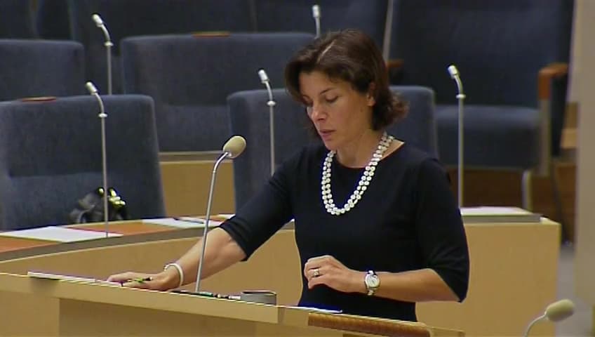 Stillbild från Interpellationsdebatt, Försvarets radioanstalt 