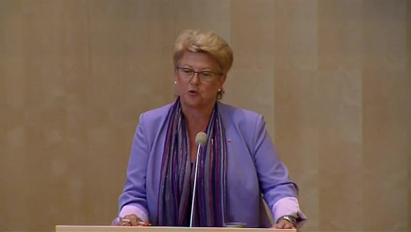 Stillbild från Debatt om förslag, Kulturskaparnas villkor och kultur i den offentliga miljön