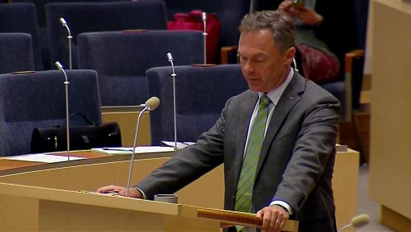 Stillbild från Interpellationsdebatt, Allt sämre resultat i skolan