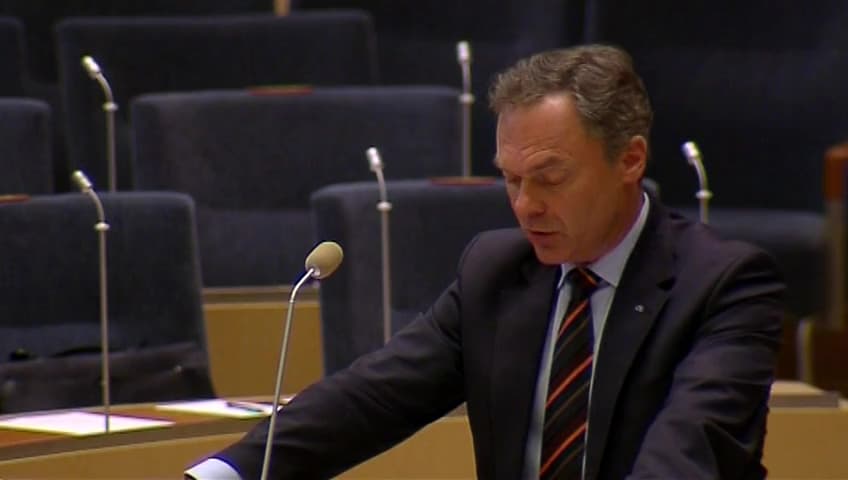 Stillbild från Interpellationsdebatt, Utbildning till arbete