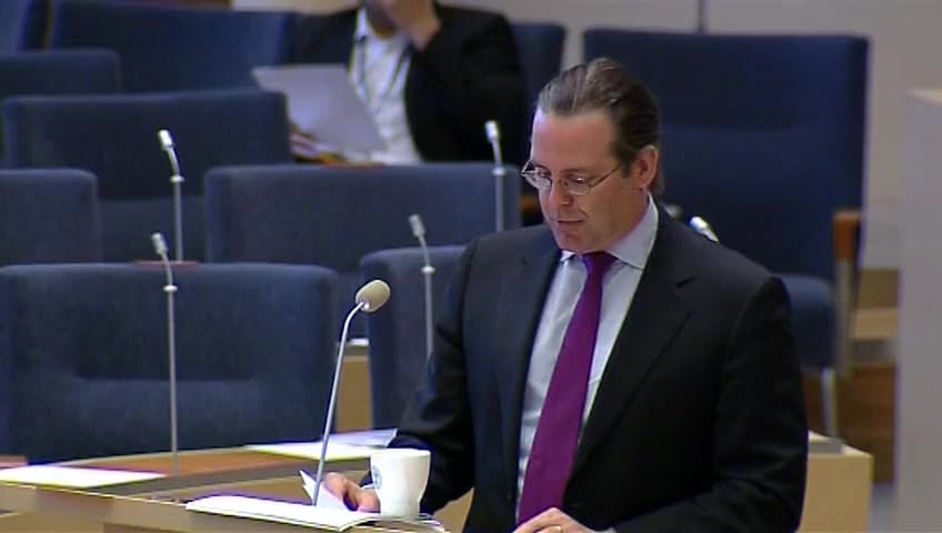 Stillbild från Interpellationsdebatt, Återställande av det sociala avgiftssystemet