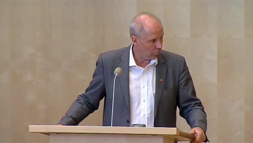 Stillbild från Debatt om förslag, Nordisk stridsgrupp 2015