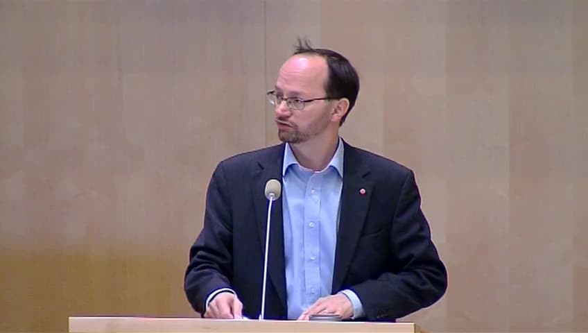 Stillbild från Debatt om förslag, Ett återinförande av begreppet normalt förekommande arbete