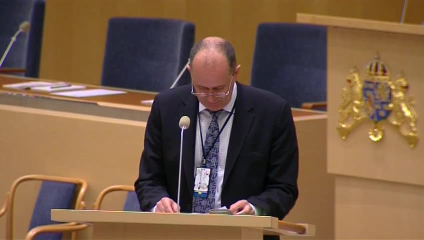 Stillbild från Interpellationsdebatt, Regeringens relation till bankerna
