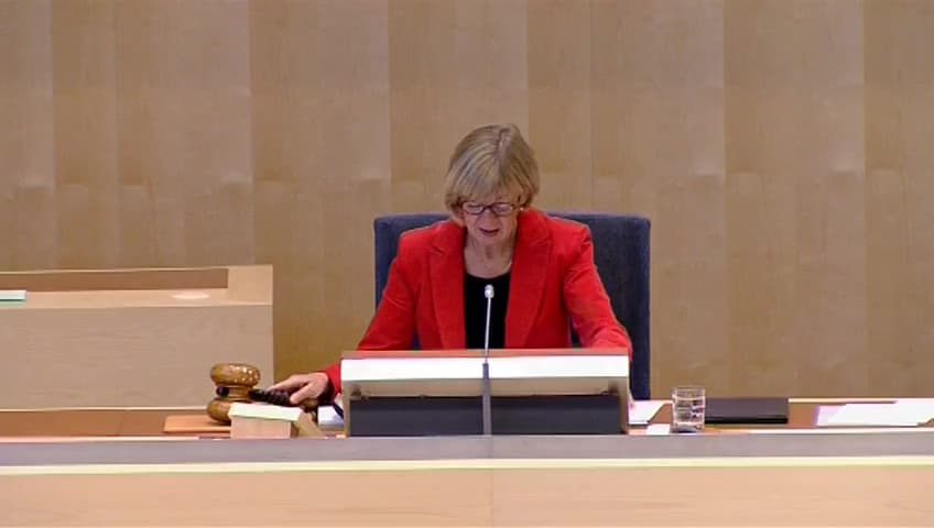Stillbild från Interpellationsdebatt, Regeringens slopade mål om ett jämställt uttag av föräldradagar