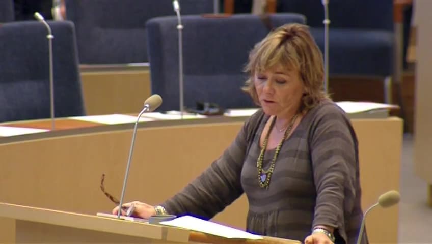 Stillbild från Interpellationsdebatt, Barns försäkringsskydd