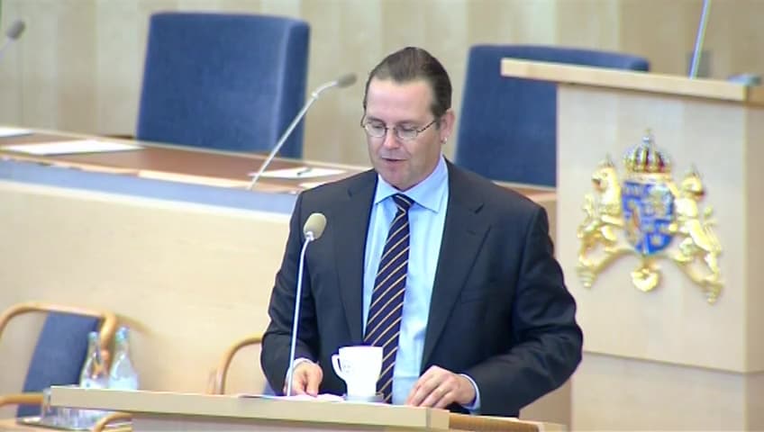 Stillbild från Interpellationsdebatt, Kommunanställdas löner och inkomstökningar