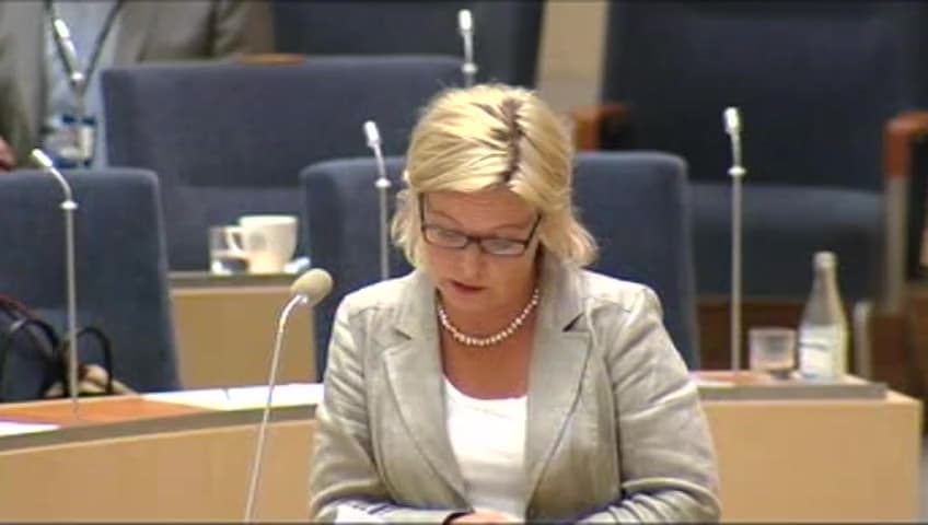 Stillbild från Interpellationsdebatt, Åtgärder mot den växande klyftan i sysselsättning mellan kvinnor och män