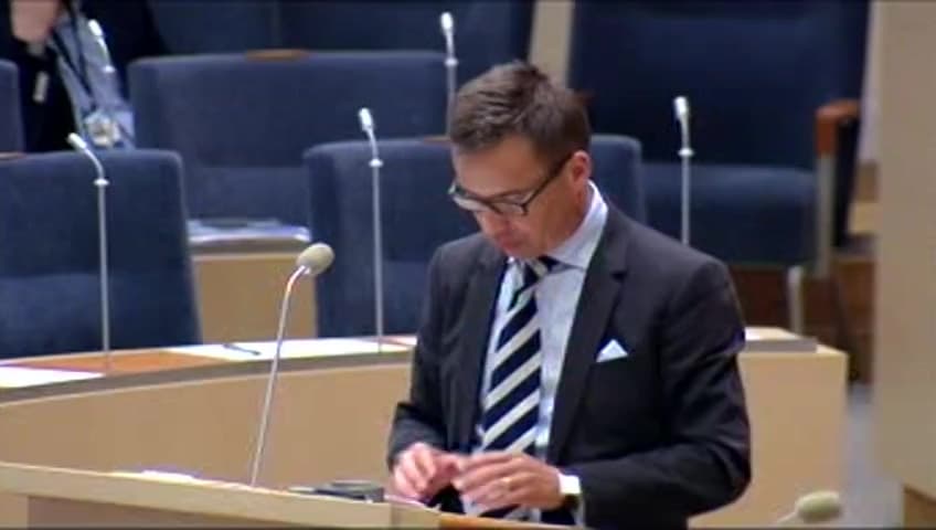 Stillbild från Interpellationsdebatt, Karensavdrag