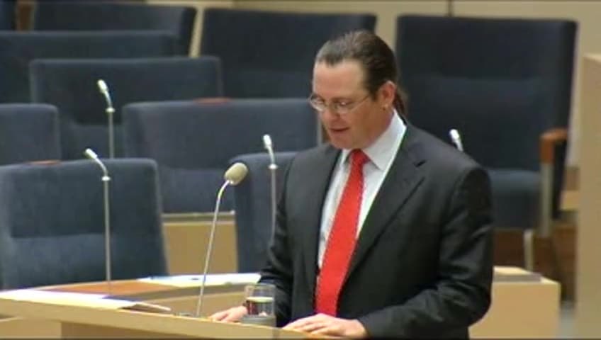 Stillbild från Interpellationsdebatt, Vägval mellan investering och privatkonsumtion
